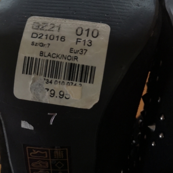 Studded peeptoe 2/50 💕 - Picture 4 of 7